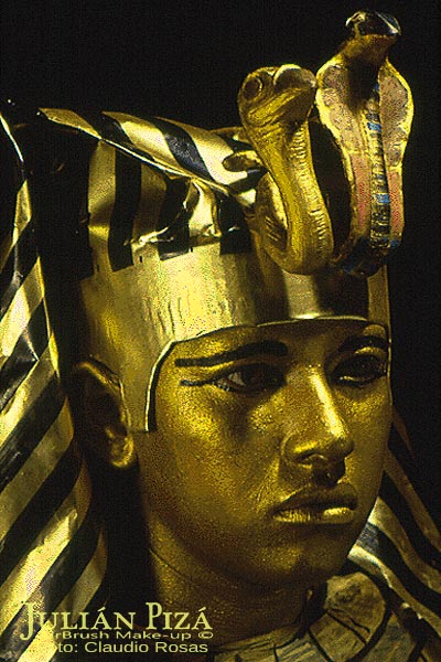Maquillaje de época, interpretación de Tutankamón Faraón egipcio.